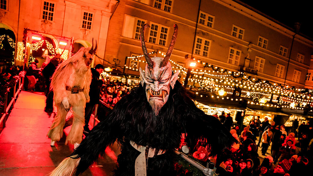 Der Krampuslauf am Christkindlmarkt