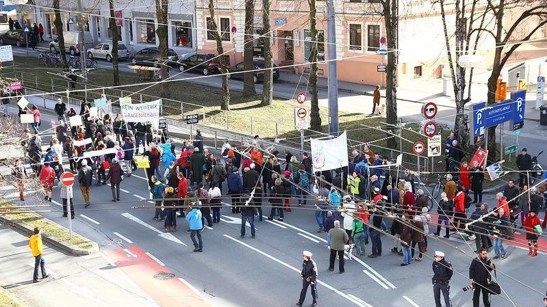Demo gegen Mönchsberggaragen-Ausbau, I