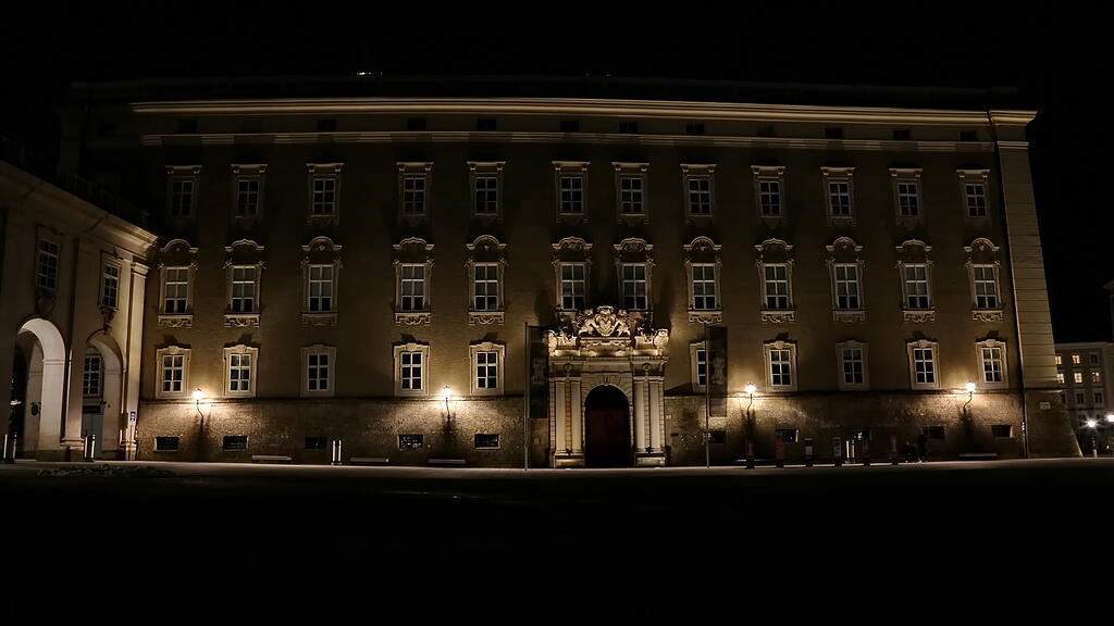 earth hour in salzburg