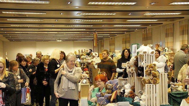 2. Puppenbörse in Salzburg, II