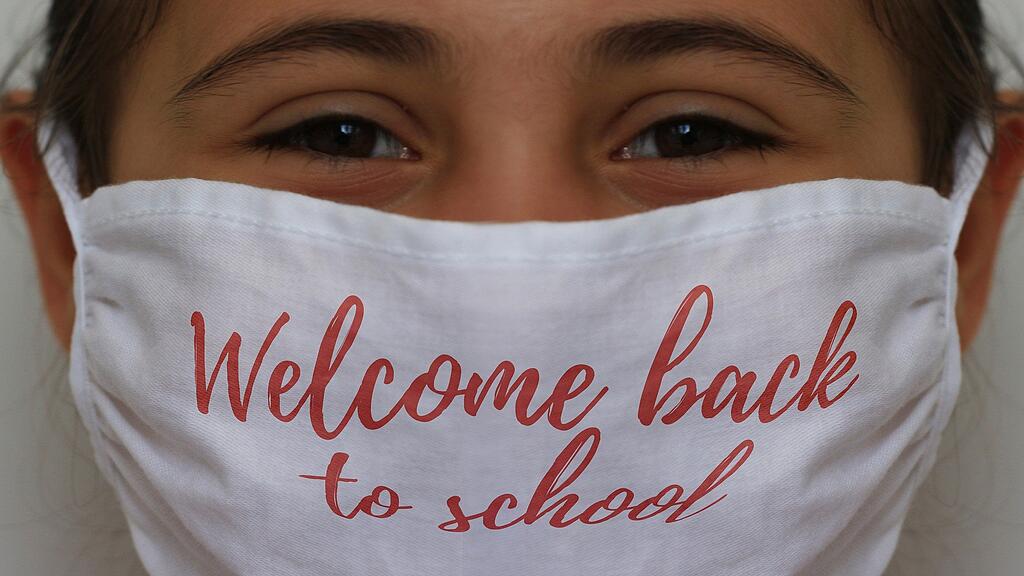 Corona Schule Kind Maske