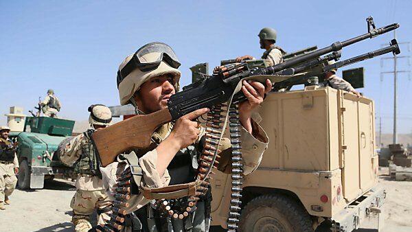 Afghanische Armee mit Feldzug gegen Taliban