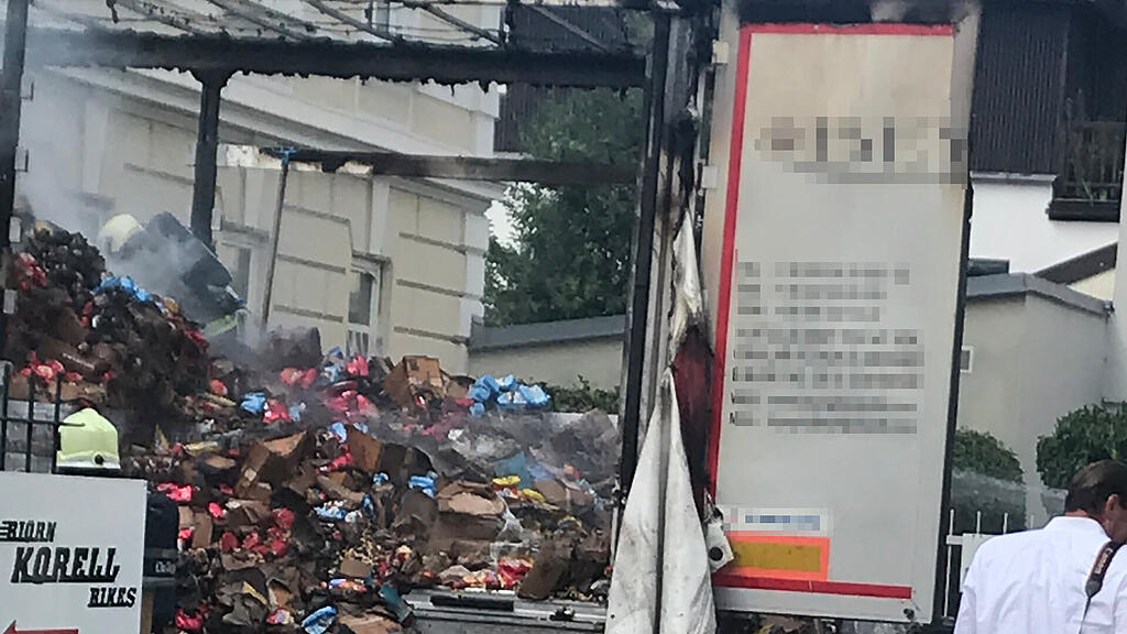 Maxglaner Hauptstra\u00dfe, Lkw, Brand