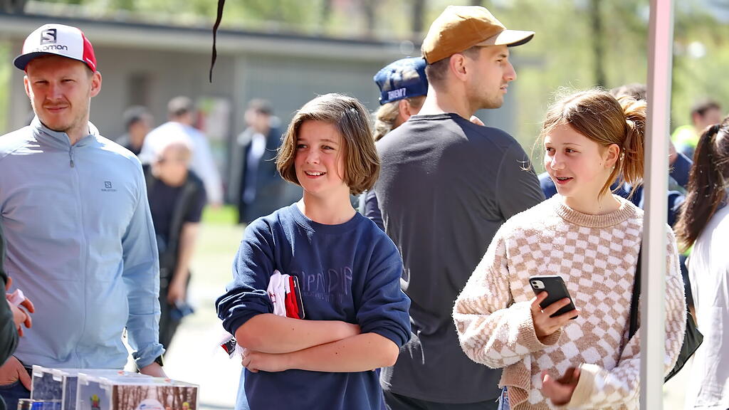 Wings For Life World Run Warm Up Volksgarten