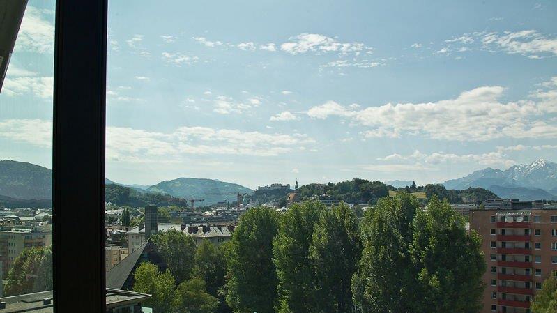 Panoramabar erweitert Stadtbibliothek