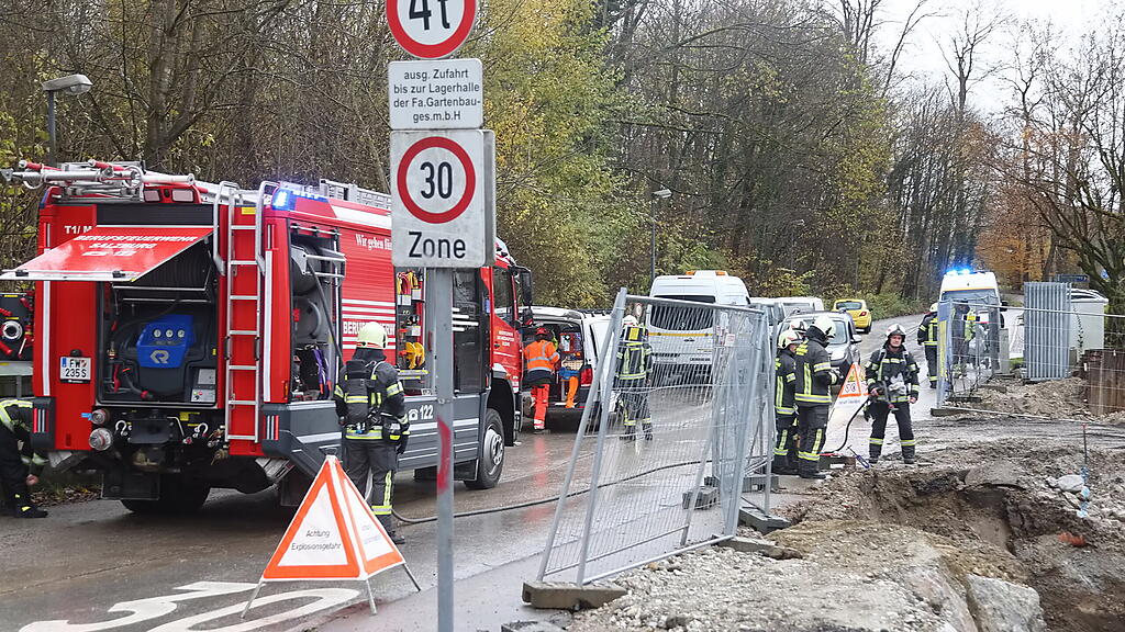 Gasleitung bei Baggerarbeiten abgerissen