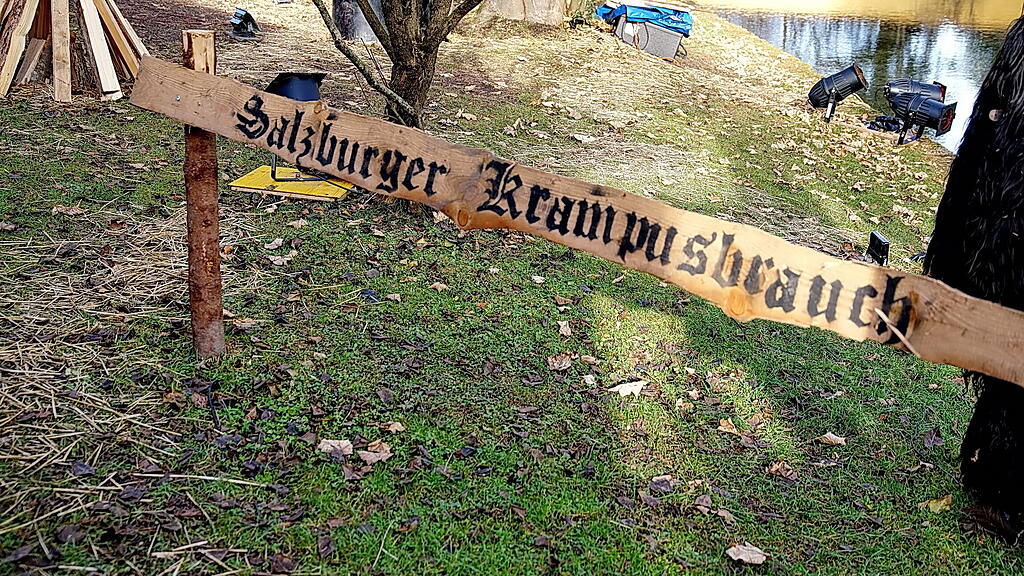Tag der Krampusse in Hellbrunn