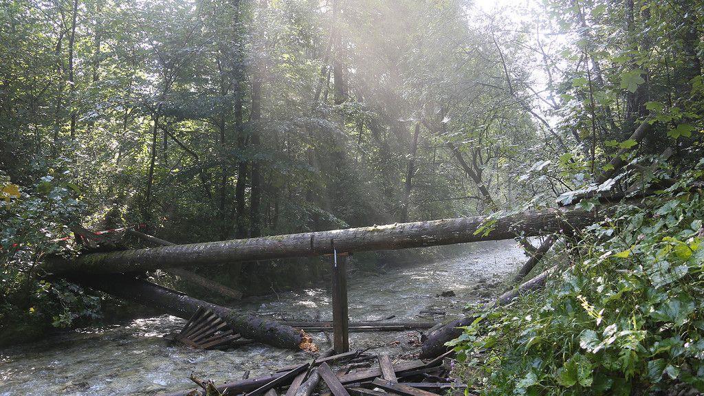 Brücke in Schneizlreuth eingestürzt