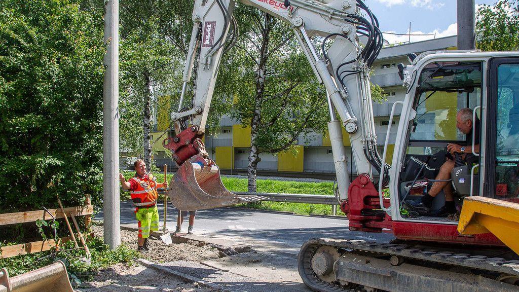 Bauarbeiten für Kreisverkehr in Maxglan