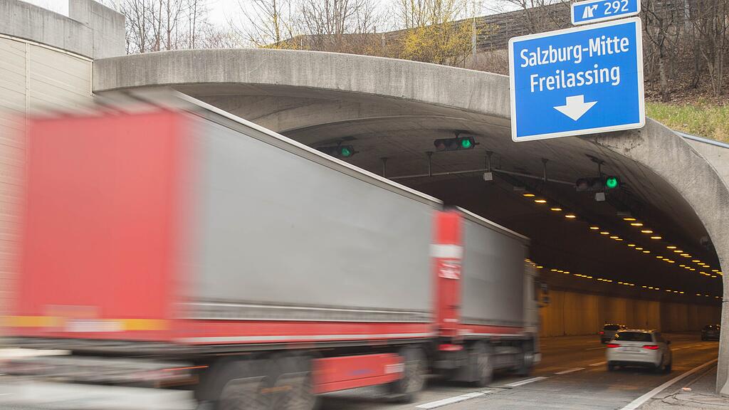 Die Baustelle beim Lieferinger Tunnel wird die kommenden Monate zum Nadelöhr.