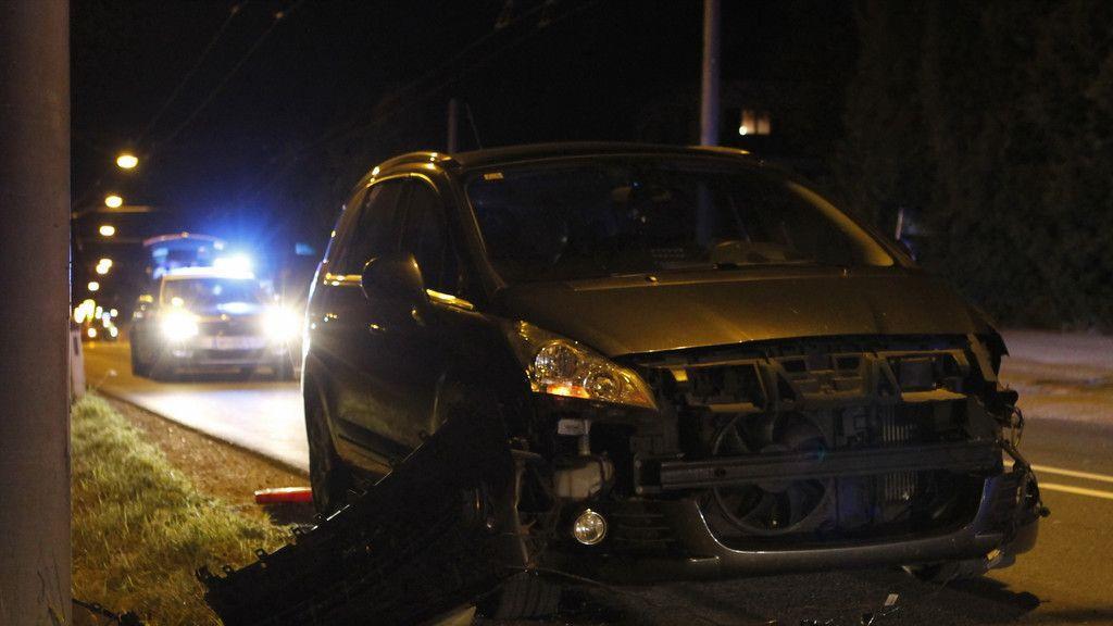 Motorrad contra Pkw auf B1: Biker verletzt