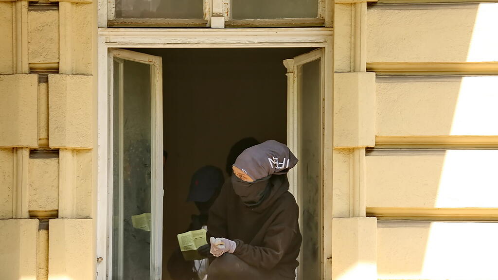 20220514-fmt_Hausbesetzung_durch_Linksextreme_in_Salzburg_KJ019.JPG
