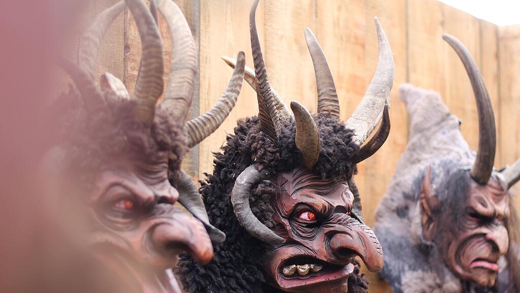 Maskenausstellung "Grossarler Gschlacht"