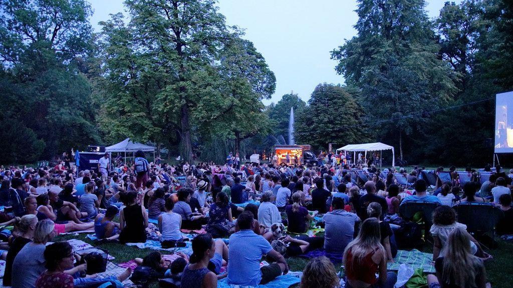SommerKino im Salzburger Volksgarten