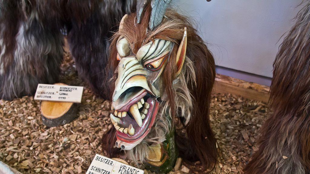 "Leidenschaft Maske": Ausstellung der Alt Gnigler Krampusse