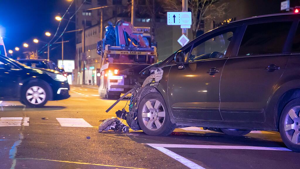 Frontal-Crash in der Sterneckstraße