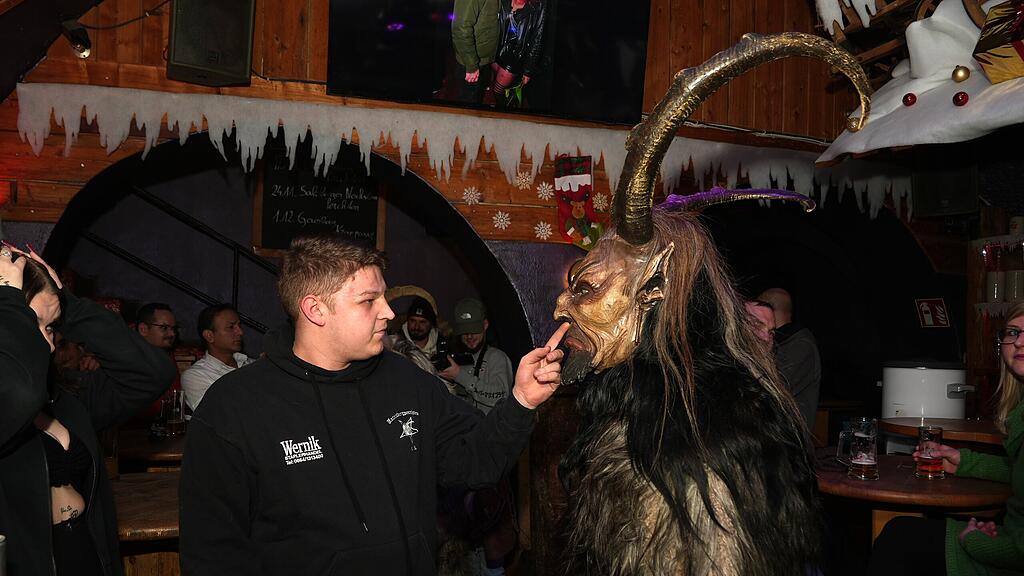 Die Untersberg Perchten in der City Alm