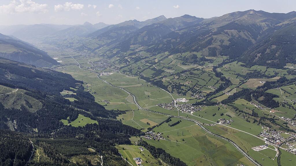 Nur rund ein Fünftel der Fläche Salzburgs ist als Dauersiedlungsraum und somit für Landwirtschaft, Siedlungen und Verkehrsanlagen verfügbar.