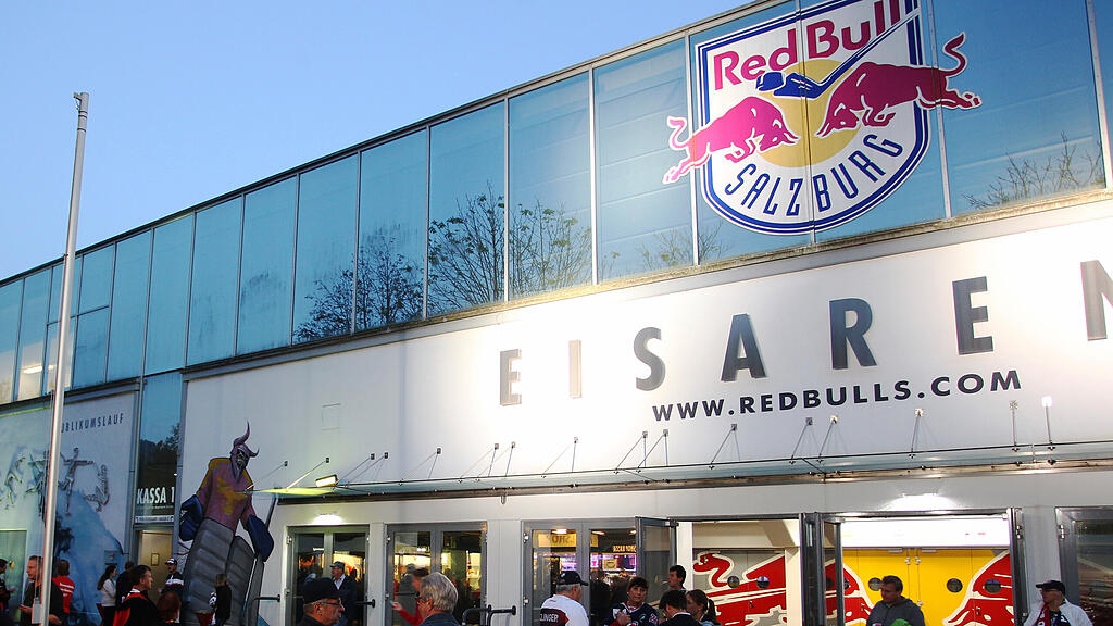 SB: Eisarena Volksgarten, Eishockey,