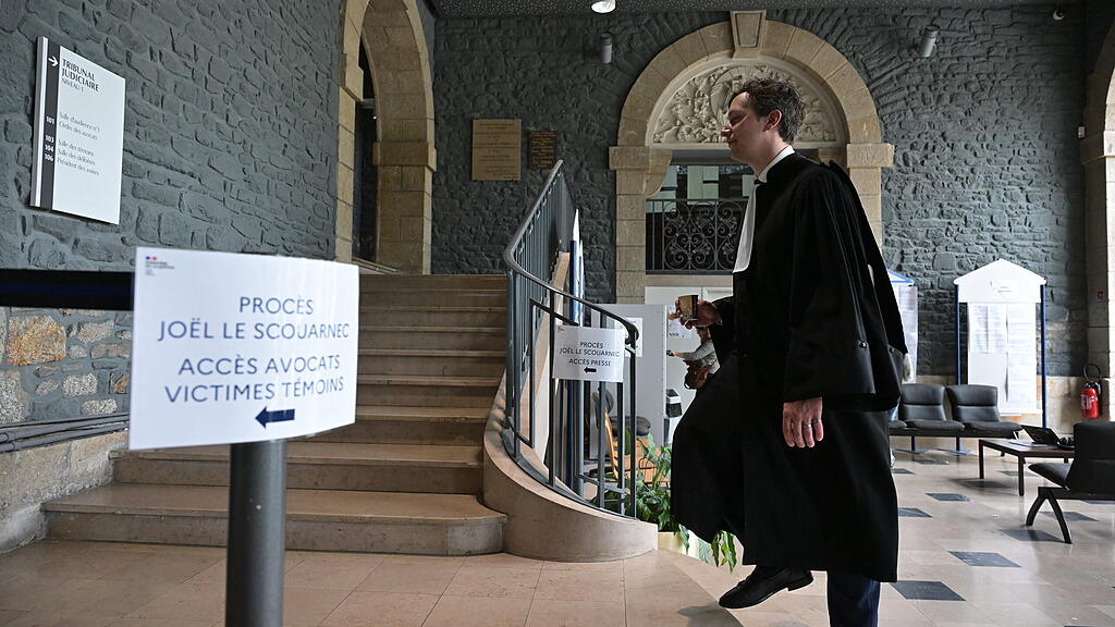 Frankreich Prozess gegen Arzt