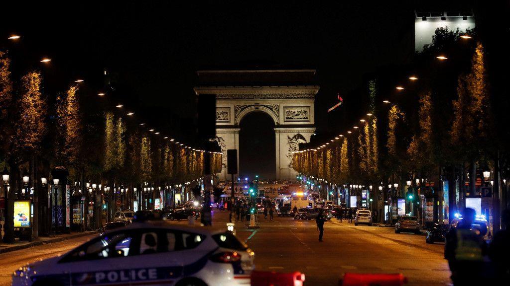Vermeintlicher IS-Angriff in Paris: Polizist und Angreifer tot