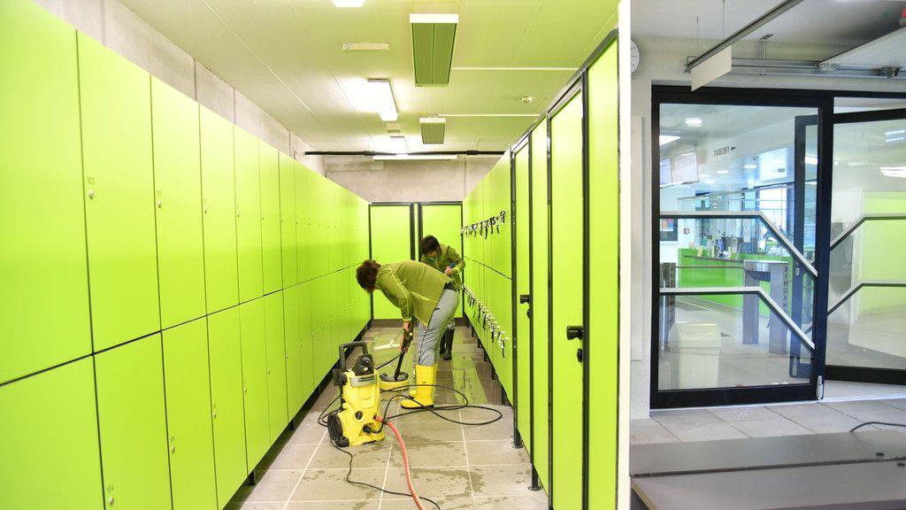 Letzte Vorbereitungen im Aya-Bad