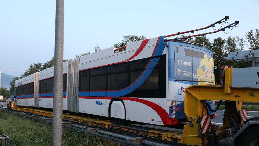Mega-Obus in Salzburg angekommen