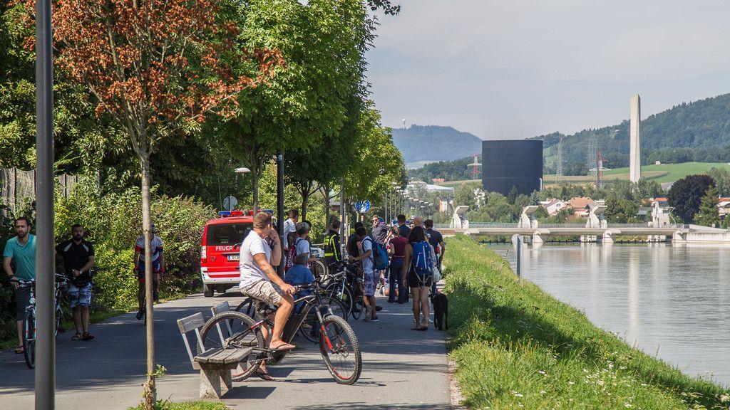 Mann aus Salzach gerettet