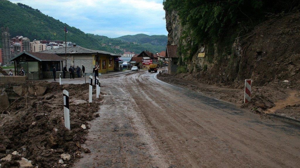 Verwüstungen in Bosnien und Serbien