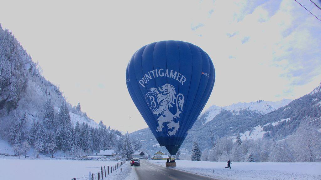 Ballon landet auf Gasteiner Bundesstraße