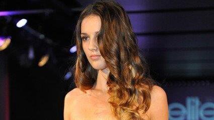 Elite Model Casting im Chaya Fuera