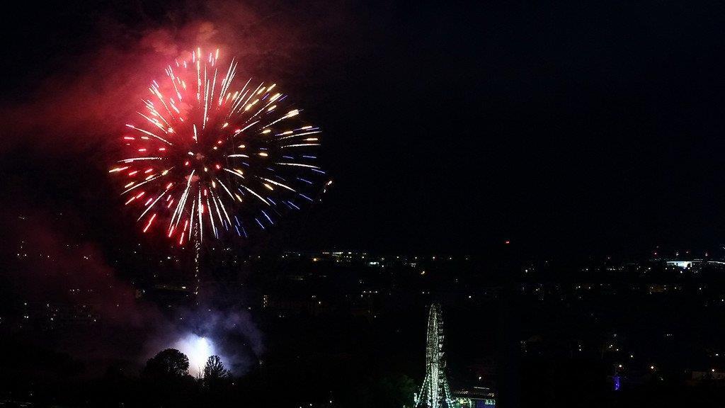 42. Dult: Feuerwerk am Freitag, II