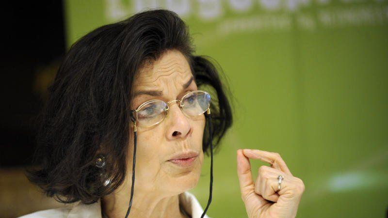 Bianca Jagger soll anfangs der Wert des Ringes nicht bekannt gewesen sein.