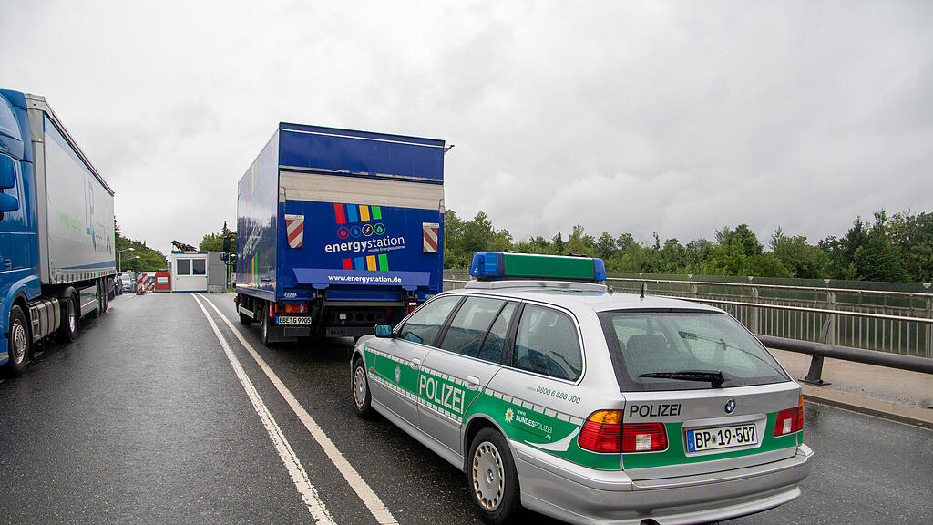 Aufbau Grenzposten Freilassing