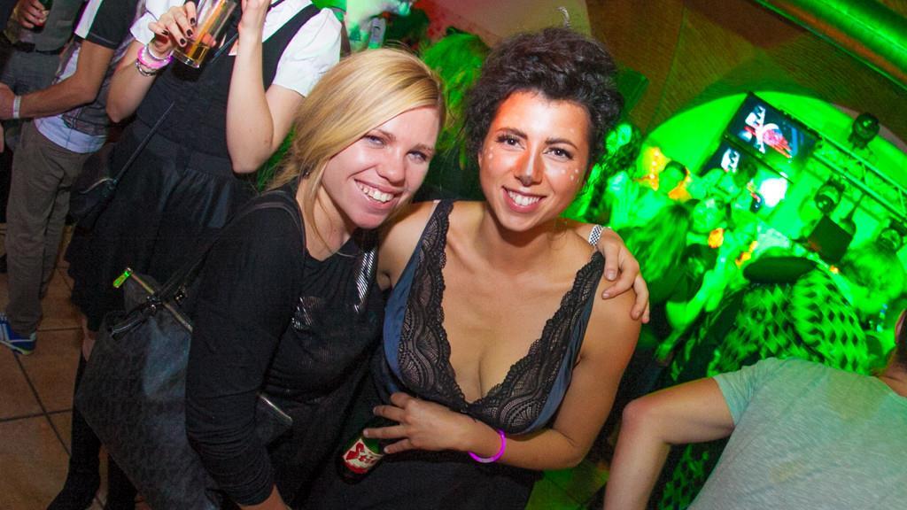 We love the 90s Party, I