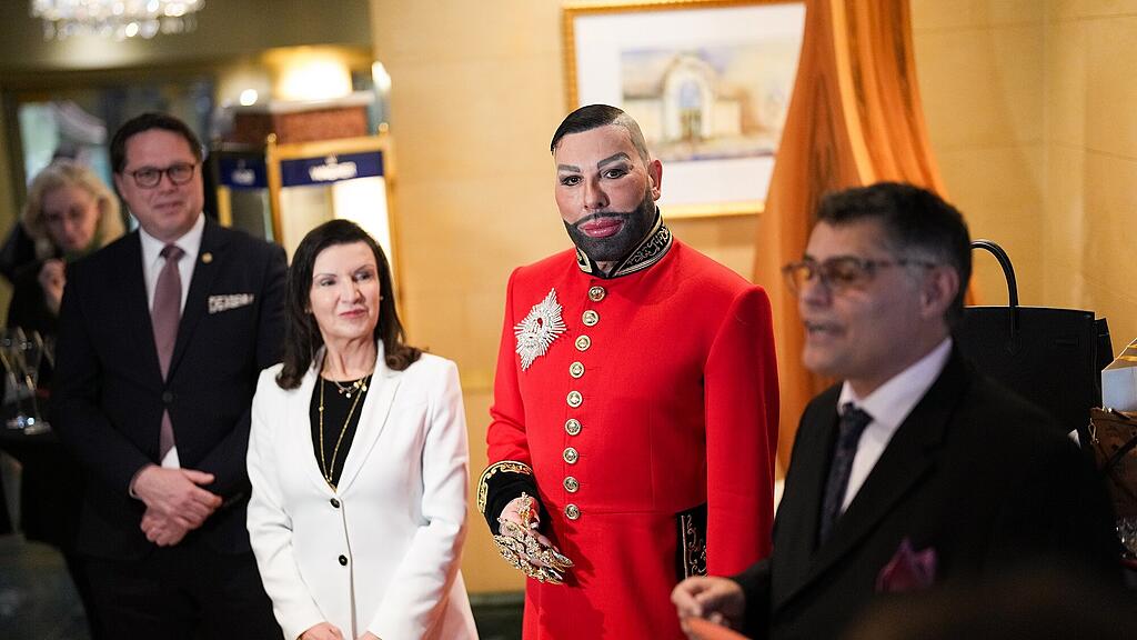 Harald Gl\u00f6\u00f6ckler vor Wiener Opernball 2024