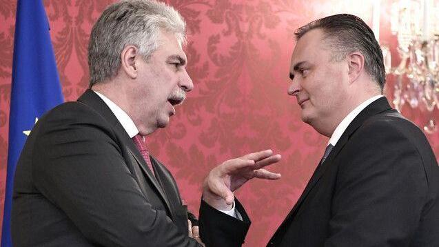 Empfang der Regierung