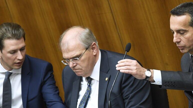 Bundeskanzler Christian Kern (re.) akzeptiert Justizminister Wolfgang Brandstetter (Mitte) als Vizekanzler.