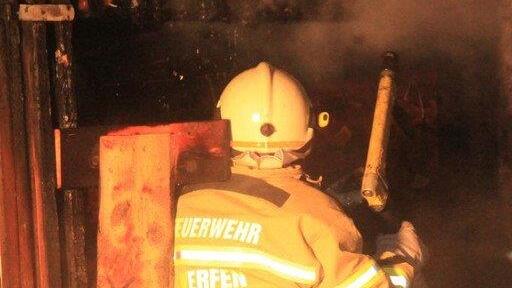 Holzlager in Brand