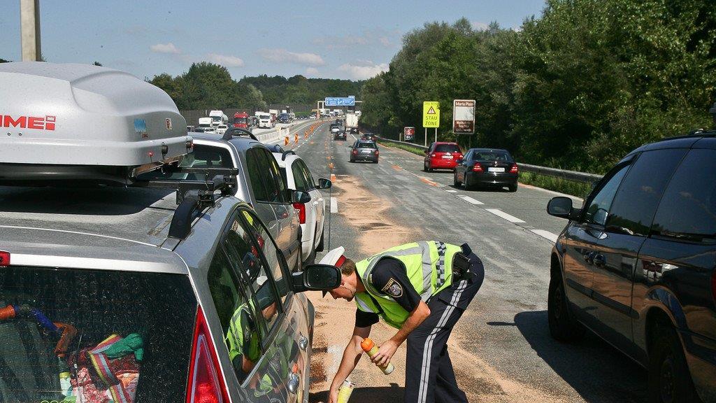 A1: Auffahrunfall sorgt für Chaos