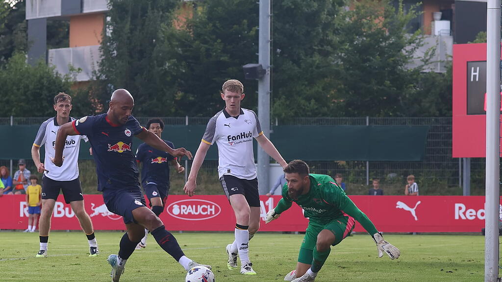 Red Bull Salzburg gegen Derby County
