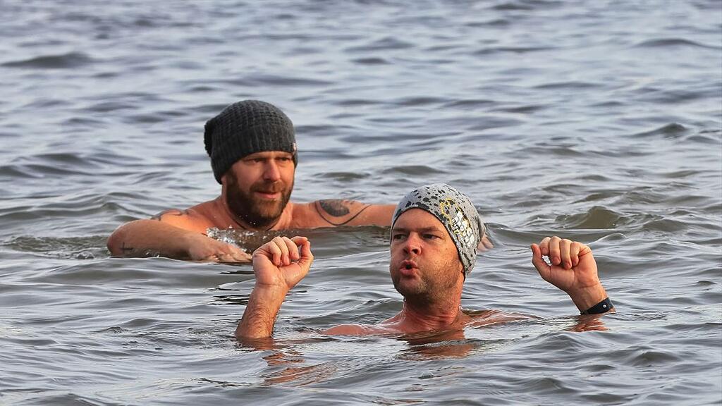 Silvesterschwimmen im Obertrumer See