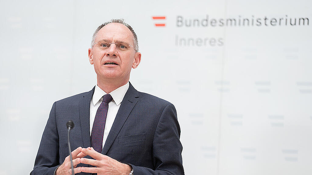 Karner schützt Spitäler