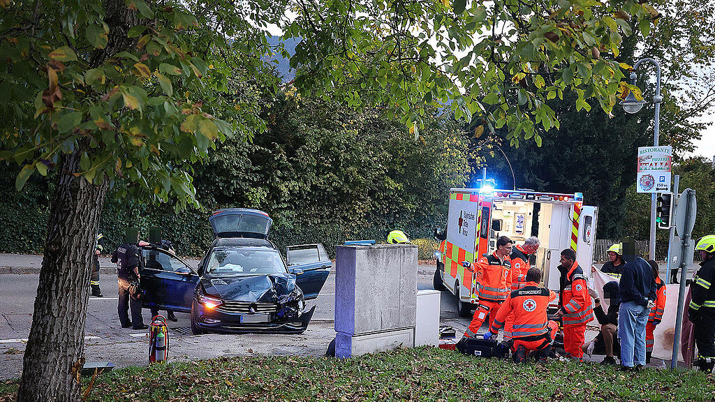 Unfall Schlepper-Auto Bayerisch Gmain