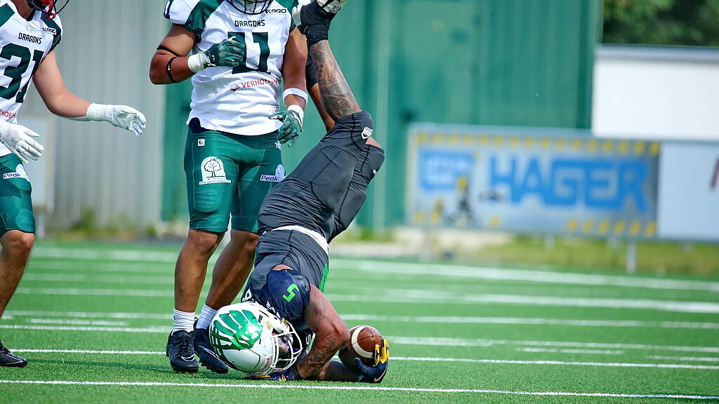 Football: Ducks gegen Dragons 2025