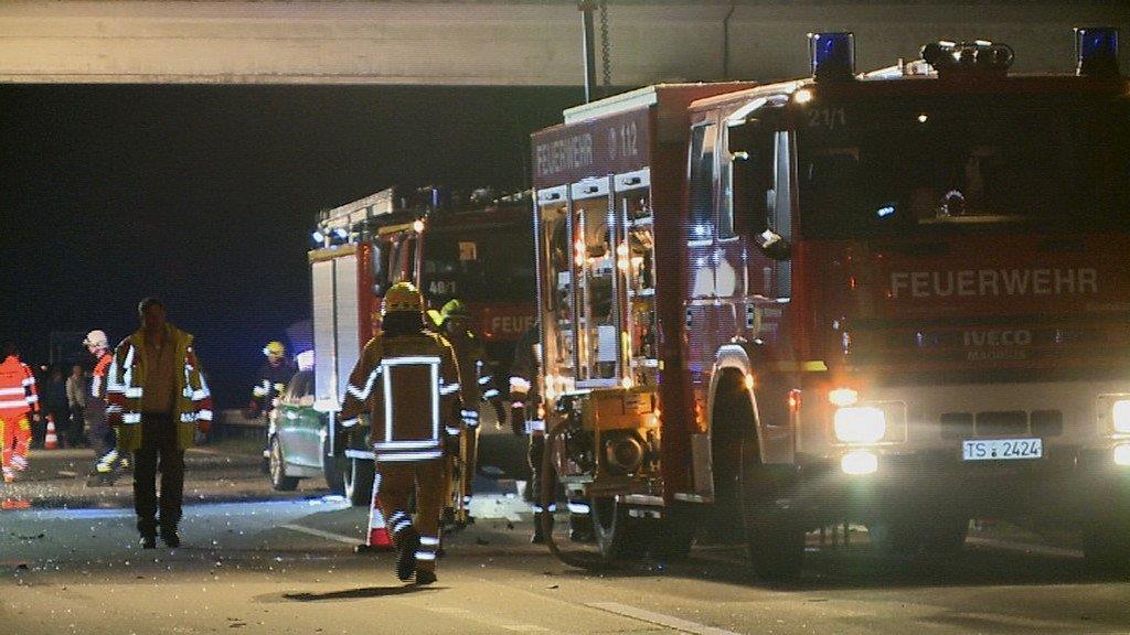 Horrorcrash auf A8 bei Grabenstätt