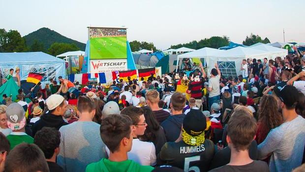Electric Love Festival 2016: Tag 1, Public Viewing
