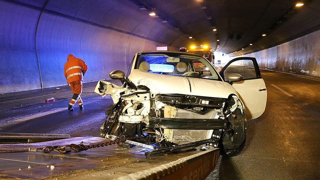Crash im Lieferinger Tunnel
