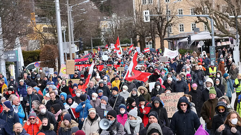 Corona-Demo in der Stadt Salzburg