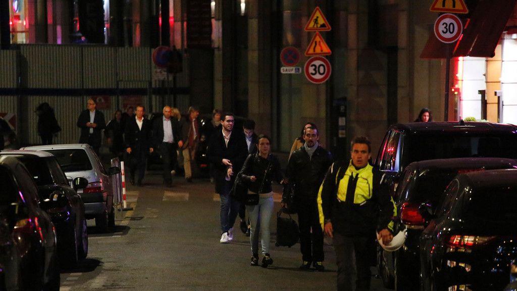 Vermeintlicher IS-Angriff in Paris: Polizist und Angreifer tot